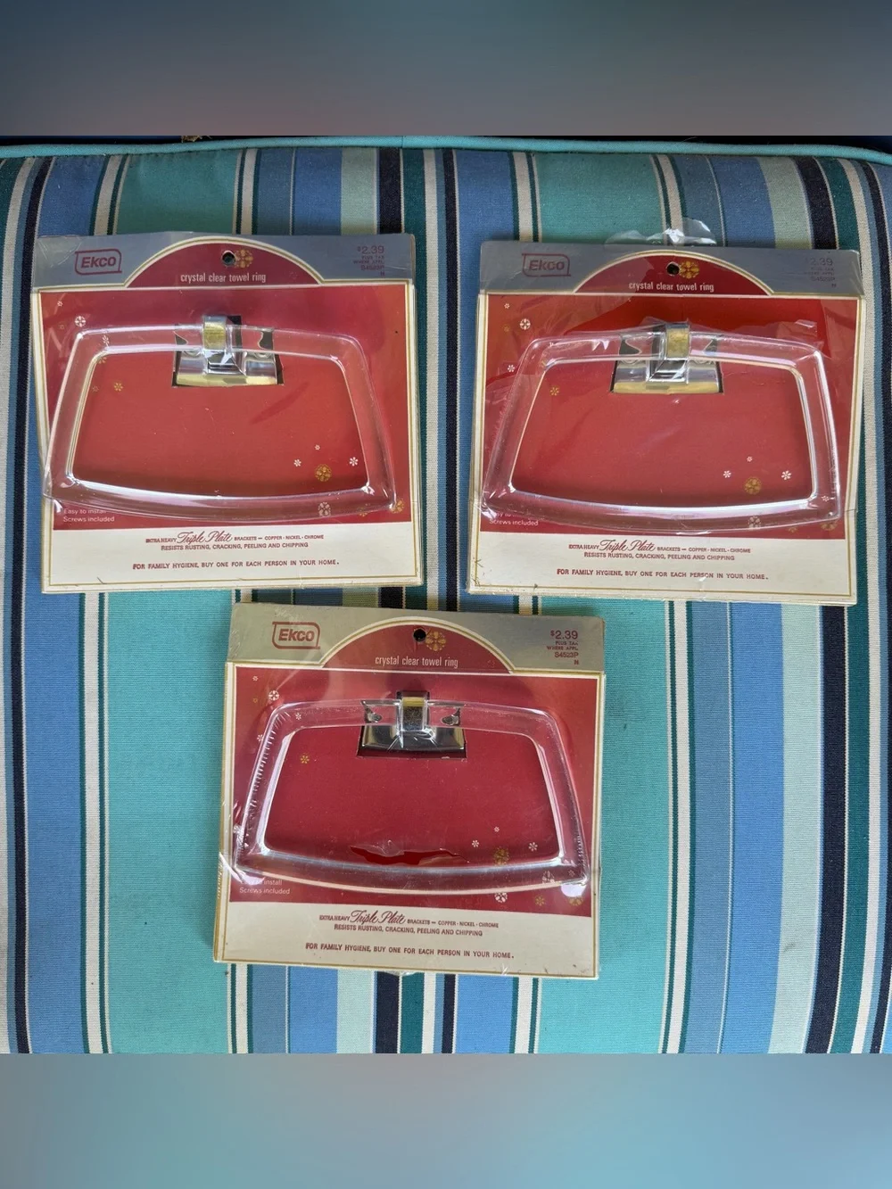 🍒💣 Vintage MCM Ekco crystal clear towel ring